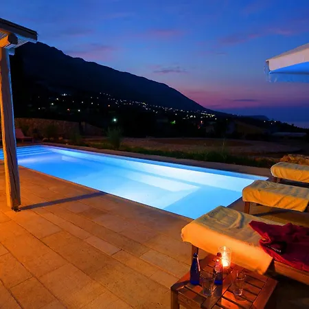 Ideales Villa *