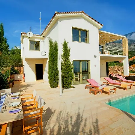Villa Ideales *